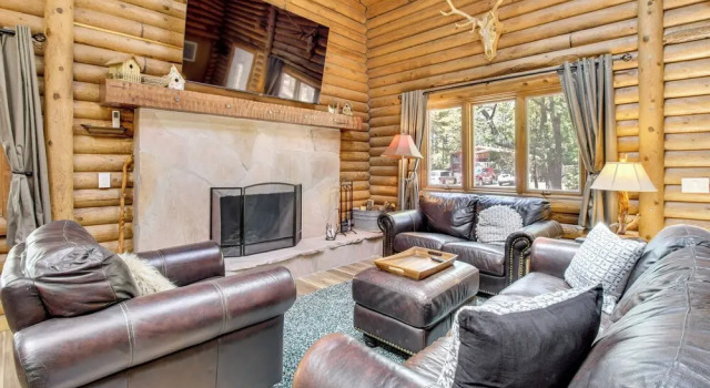 Cozy Log Cabin on 1/2 Acre in Lakeside!, Prenota Casa vacanze Show Low Arizona