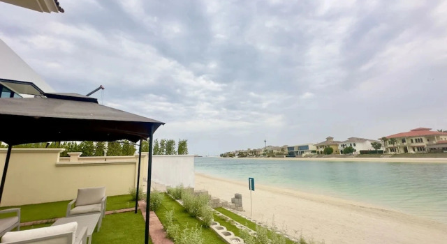 Коттедж Exclusive 4BR Villa w Private Pool Beach