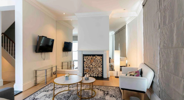 Spacious & Modern 3brs House in Central London