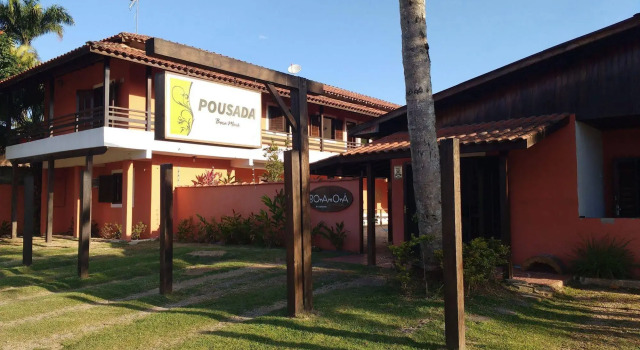 HOTELARE Pousada Bóra Morá, Забронировать Отель Отели Убатуба с парковкой, рядом с Praia do Itagua, Парковка