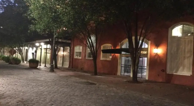 Апартаменты с балконом Plaza Suites Downtown New Orleans