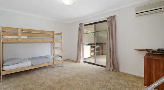 Alinga Longa Residence 4 bedroom with pool, Book Hotel Bright 