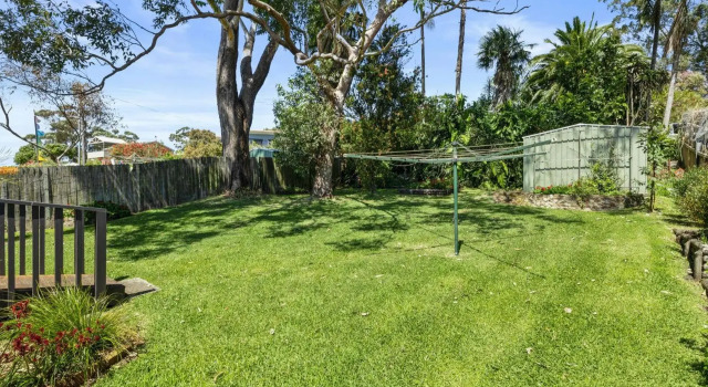 Stylish Family Beach House Walking Distance to 3 Beaches