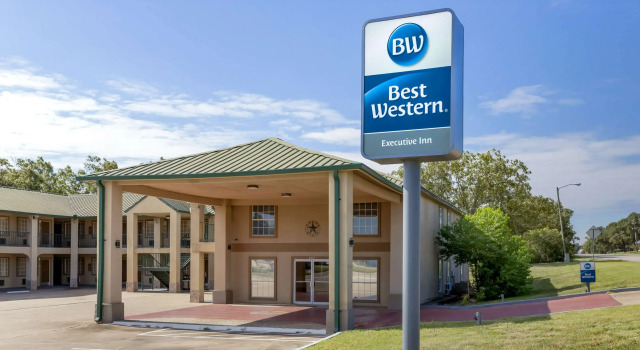 Best Western Executive Inn, Buchen Sie Hotel Hallettsville Texas