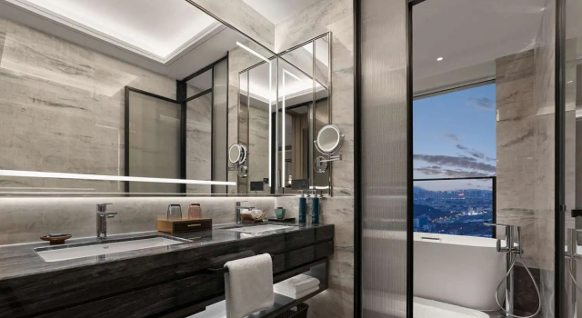 Люкс Deluxe Hilton Yuyao