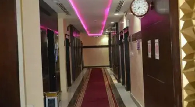 Al Rafahya Crown, Buchen Sie Hotel Hotels in Provinz Riad mit Pool, Schwimmbad