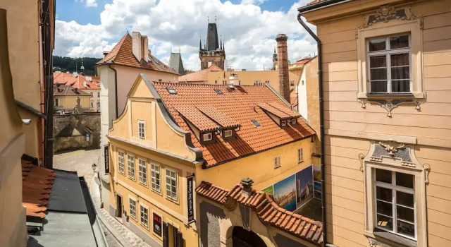 Certovka Apart OLD TOWN, Забронировать Отель Отели Праги с парковкой, рядом с Театр Svanda, Парковка