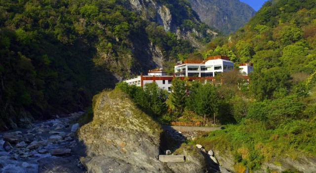 Четырёхместный семейный номер Standard Silks Place Taroko Hotel