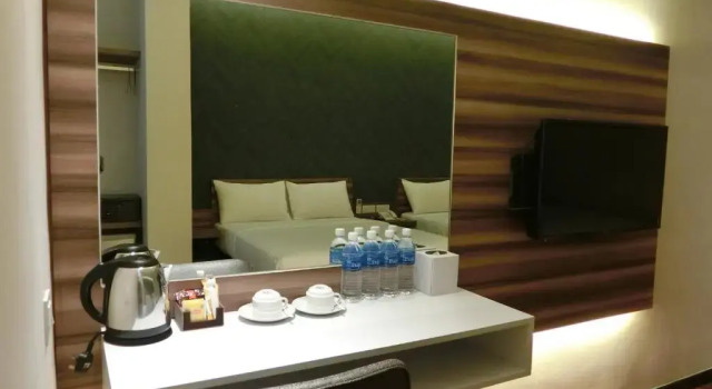 Люкс Deluxe D Elegance Hotel Nusajaya