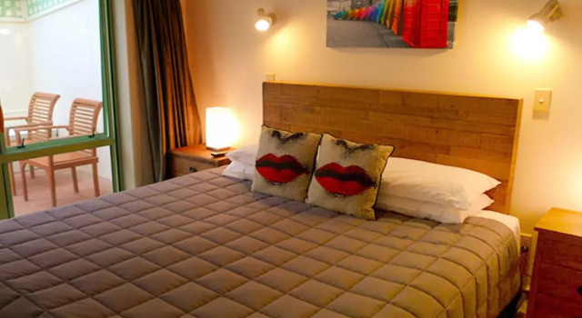 Rotorua Coachman Spa Motel, Забронировать Мотель Отели Озера Роторуа с завтраком, Завтраки