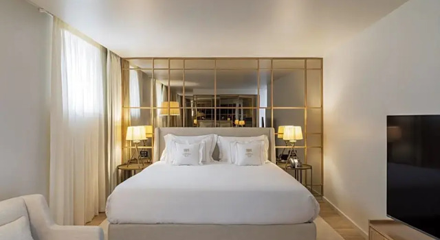 Люкс с балконом Casa da Companhia Hotel & Spa, Vignette Collection by IHG