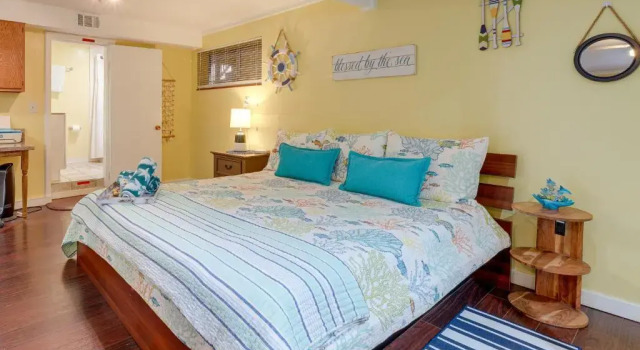 Номер Standard Santa Barbara Cozy Studio with Private Patio