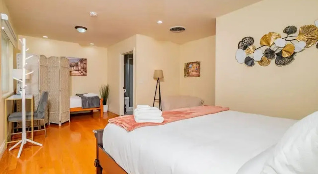 Monterey Park Retreat Spectacular Views Comfort