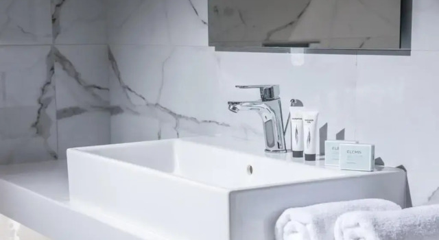 Семейный номер Standard с 2 комнатами с видом на море Alexander House Hotel