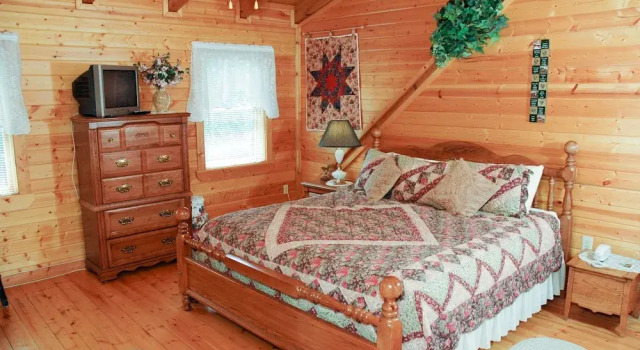 MAJESTIC OAKS - 3 Br Cabin