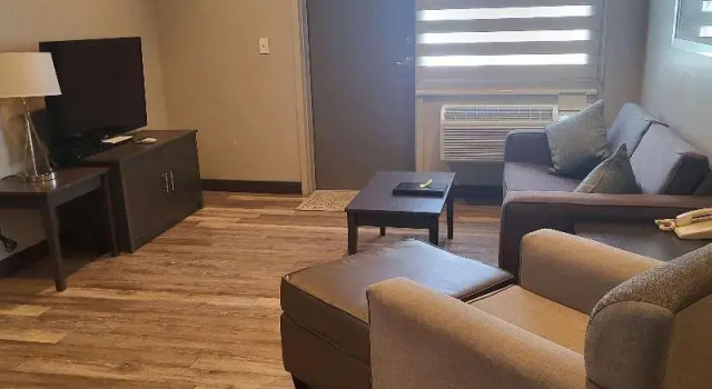Четырёхместный номер Standard Best Western Sawtooth Inn and Suites