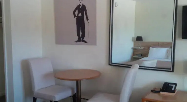 Номер Standard с балконом Lord Nelson Motel