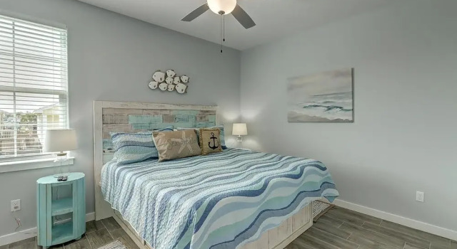 Flip Flops And Pop Tops 3 Bedroom Condo by Redawning