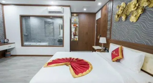 Полулюкс Sunland Halong Hotel and Restaurant