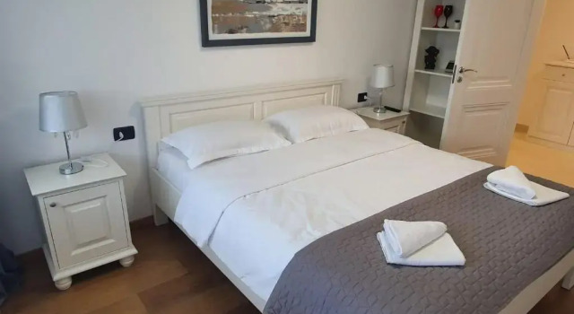 Apartament Luxury, Rezerwuj Apartament Hotele w Carpathians - Romania z parkingiem, Parking