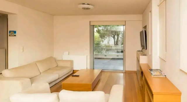 Luxury Villa in Porto Rafti 15 minutes away from the airport, Забронировать Вилла Отели Маркопоуло - Месогаиа с парковкой, Парковка