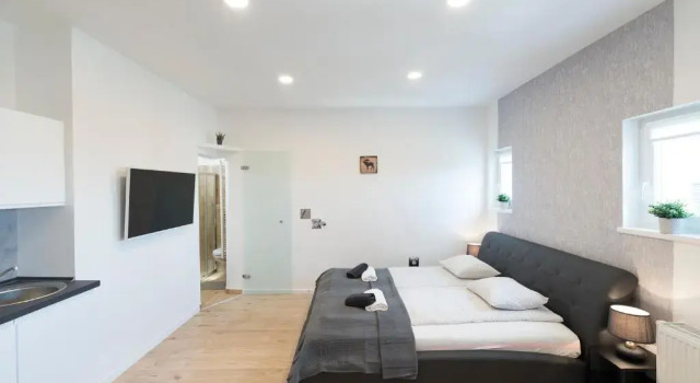 Апартаменты Madach Apartment