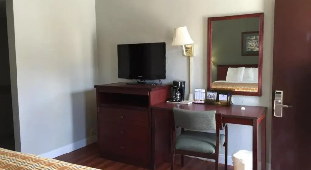 Номер Standard Econo Lodge Norman