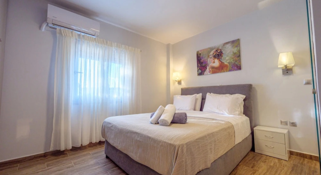 Вилла Old olive tree cottage