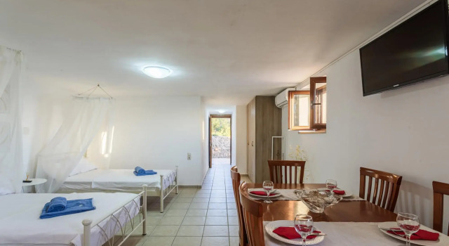 Mani Summer Escape - Spacious Home Fully Equipped
