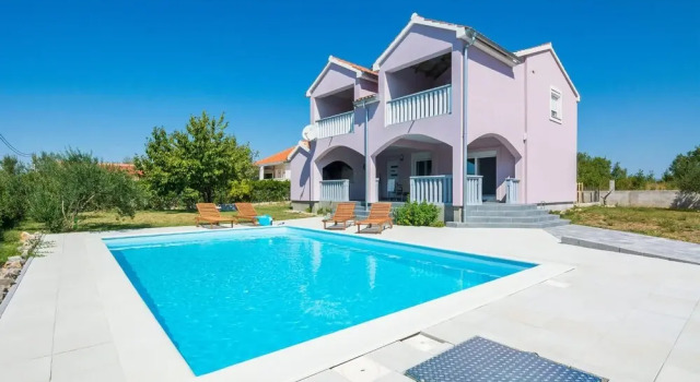 Stunning Home in Benkovac With Wifi, 3 Bedrooms and Outdoor Swimming Pool