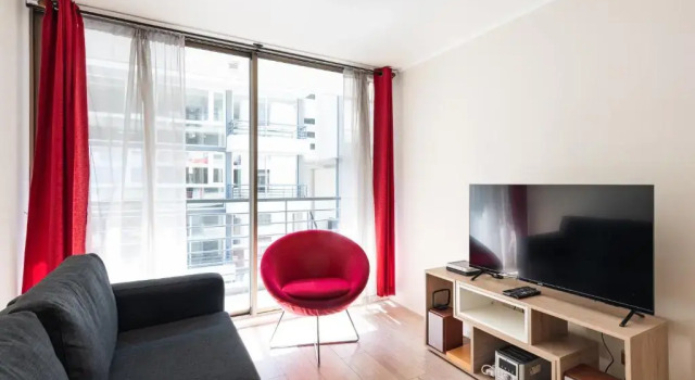 Urban Red 2BR W/ Wifi, Tv, Pool & Gym, Забронировать Отель Отели Сантьяго с бассейном, рядом с Муниципальный театр Сантьяго, Бассейн