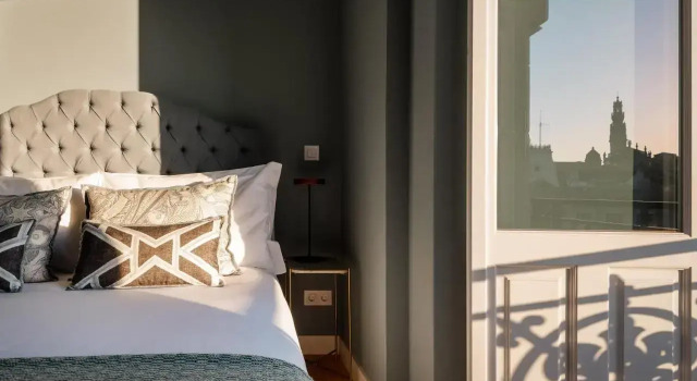 Liberty 119 • Luxurious 1BD in Porto's main Avenue, Забронировать Отель Порту Регион Порту, рядом с Канатная дорога Гайя