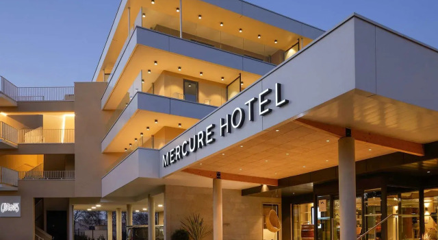 Mercure Avignon TGV Hotel et Spa