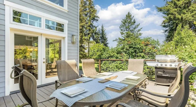 Коттедж Panoramic Saratoga Passage Views Elegant Whidbey Home by Avantstay