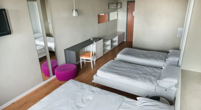 Двухместный семейный люкс Point Hotel
