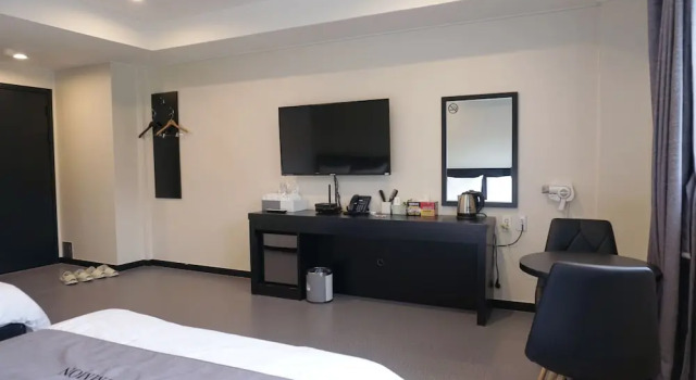 Четырёхместный семейный номер Standard Persimmon Tourist Hotel