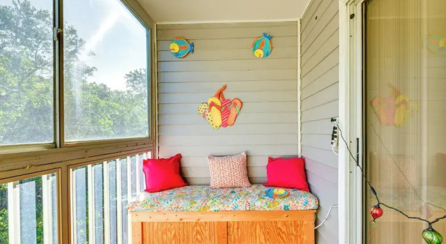 Walk to Beach: Home w/ Porch on Anna Maria Island!
