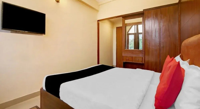 The Taj Residency by OYO Rooms, Забронировать Отель Отели Ракабгандж 3 звезды, 3*