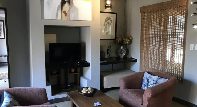 15 Raptors Lodge, Prenota Hotel Hoedspruit 