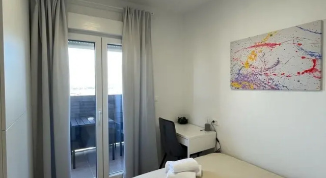 Dida, Prenota Hotel Splitska 