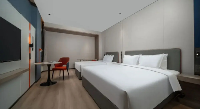 Трёхместный номер Standard Holiday Inn Express Suzhou Shihu University Town