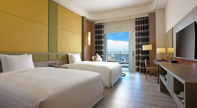 Шестиместный номер Standard с балконом и с видом на гавань Four Points By Sheraton Penghu