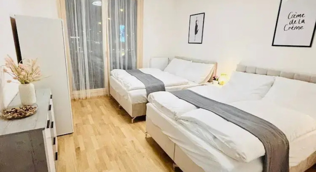 Апартаменты Luxury New Luxury Apartmen Metro Station