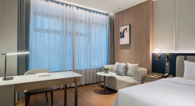 Номер Deluxe NOVOTEL Zhoushan Luting