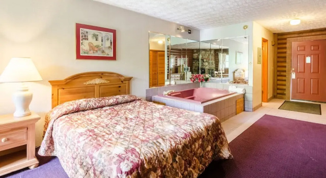 Двухместный номер Standard с балконом Highland Hills Motel & Cabins