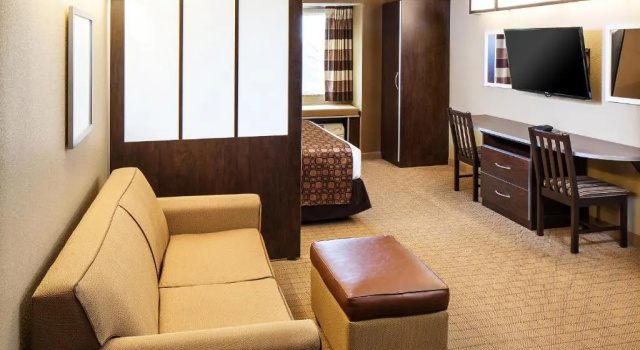 Люкс c 1 комнатой Microtel Inn & Suites by Wyndham St Clairsville - Wheeling