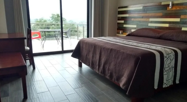 Двухместный номер Standard с балконом Hotel Suites Don Miguel