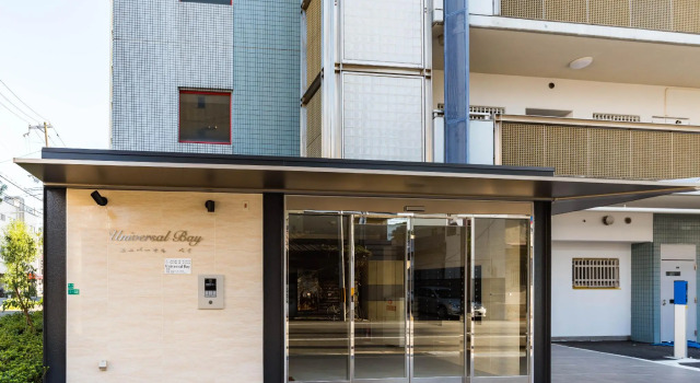 Universal Bay Condominium