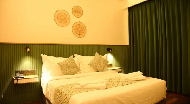 Earth Hotels Hebbal, Book Hotel Bangalore Bangalore