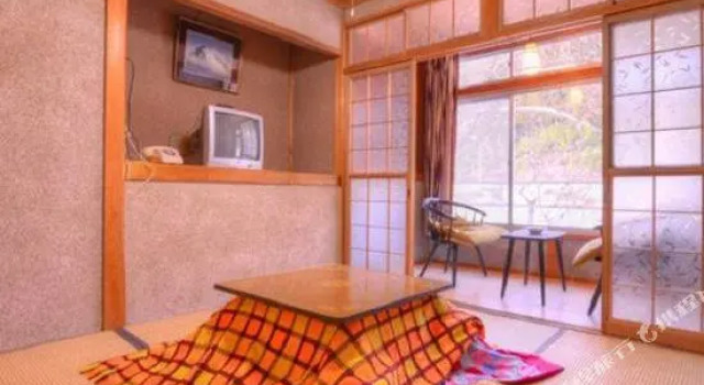 Asamutsuso, Rezervovat Hotel Kiso Nagano